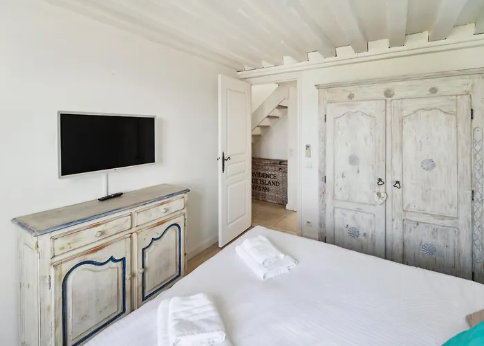 La Desirade - Les Pieds Dans L'eau - La Bouillabaisse - St Tropez - 14 Personnes Saint-Tropez