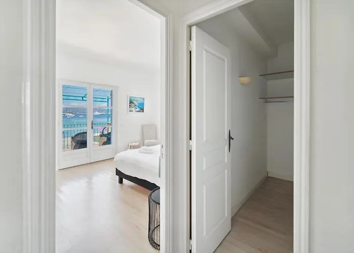 Villa La Desirade - Les Pieds Dans L'eau - La Bouillabaisse - St Tropez - 14 Personnes Saint-Tropez