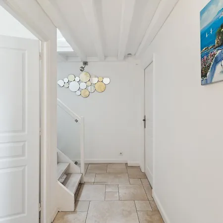 Villa La Désirade - Les Pieds Dans L'eau - La Bouillabaisse - St Tropez - 14 Personnes