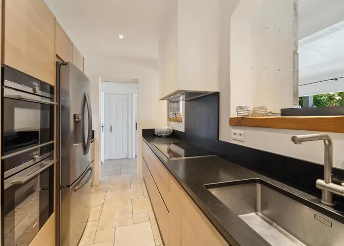 La Desirade - Les Pieds Dans L'eau - La Bouillabaisse - St Tropez - 14 Personnes * 圣特罗佩