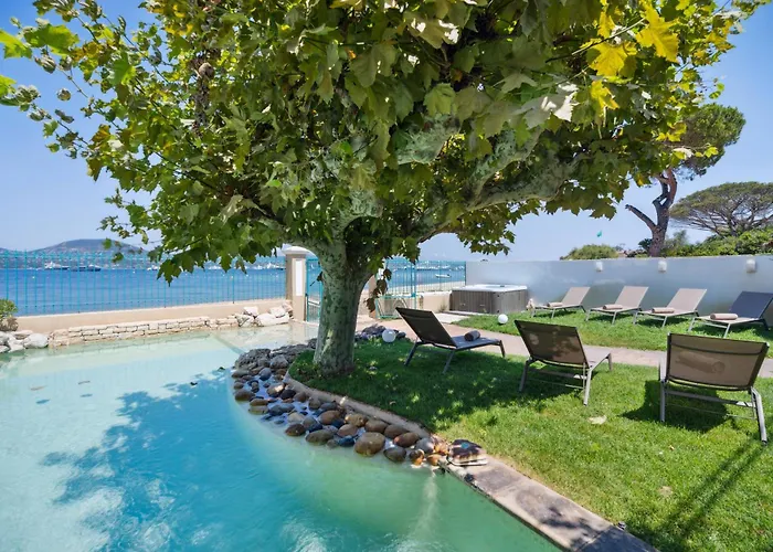 别墅 La Desirade - Les Pieds Dans L'eau - La Bouillabaisse - St Tropez - 14 Personnes