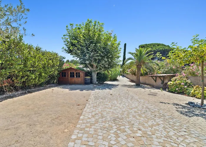 La Desirade - Les Pieds Dans L'eau - La Bouillabaisse - St Tropez - 14 Personnes Villa Saint-Tropez