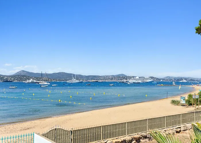 La Desirade - Les Pieds Dans L'eau - La Bouillabaisse - St Tropez - 14 Personnes *