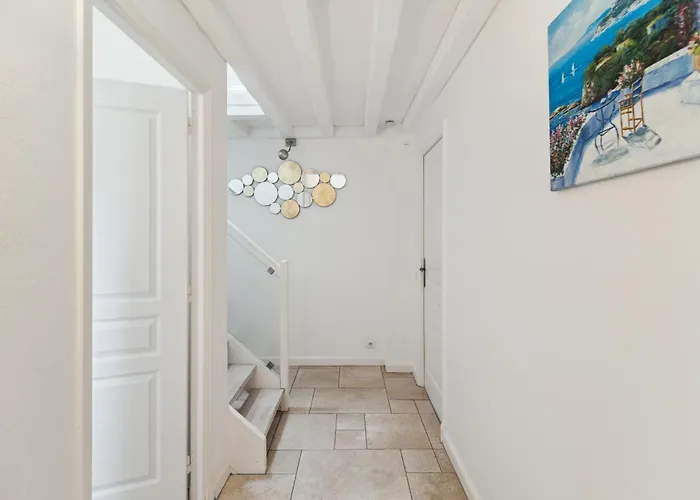 Villa La Desirade - Les Pieds Dans L'eau - La Bouillabaisse - St Tropez - 14 Personnes